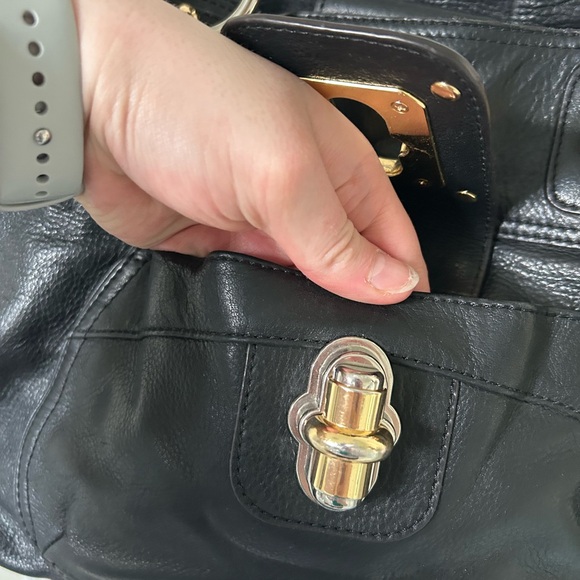 B . Makowsky Luxury Leather Women’s Purse, Shoulder Bag - Picture 3 of 14